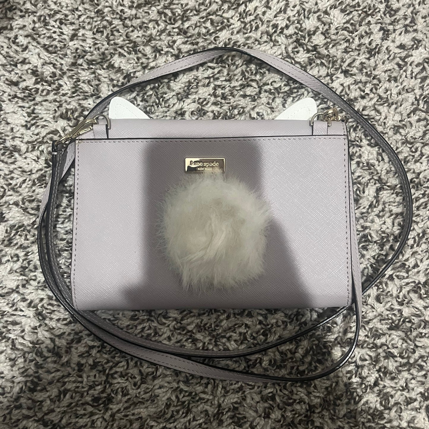 Authentic Kate Spade Animal-Inspired Crossbody – Light Gray, Playful Design, Used